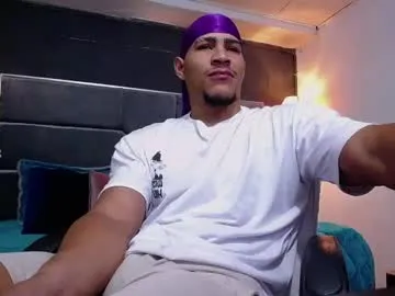 adam_fit19cm Image 14