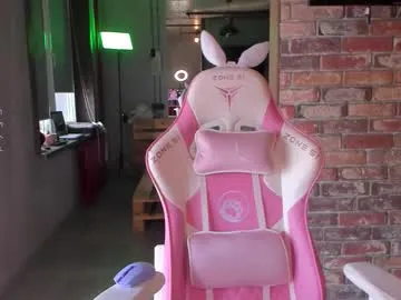 aesthetics_tease Image 16