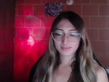 andrea_camila's Thumb Image