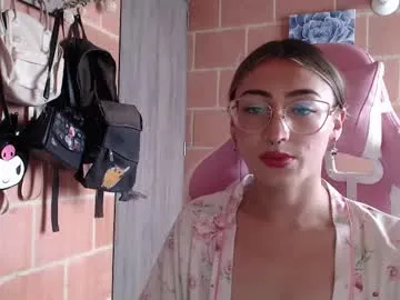 andrea_camila Image 12