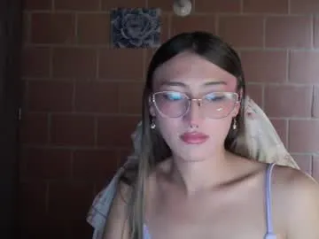 andrea_camila Image 3