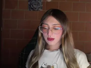 andrea_camila Image 6