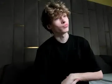 curlytwinkboy Image 5