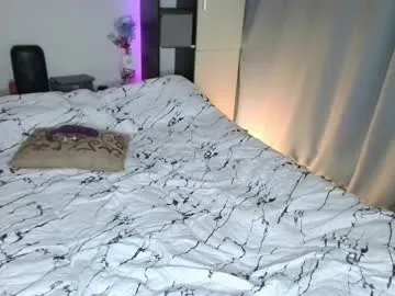 esenia_1222's Thumb Image