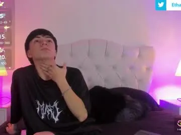 ethan_and_ava Image 3