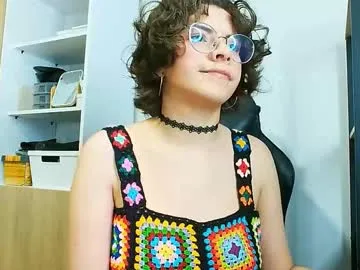 holly_and_honey_69 Image 10