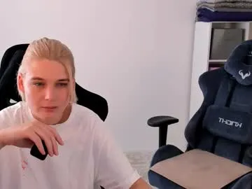 hottyblonds Image 10