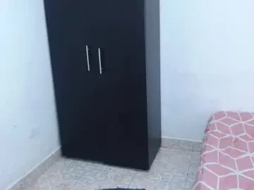 isabella_hots Image 12