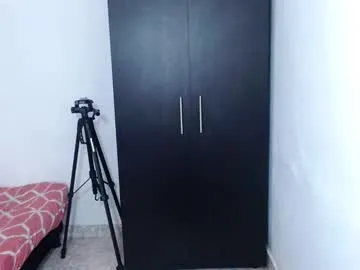 isabella_hots Image 18