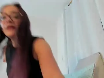 jess1ca_herrera Image 3