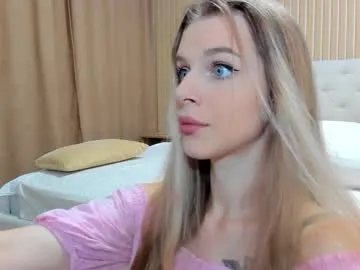 mila_polly_and_forester Image 15