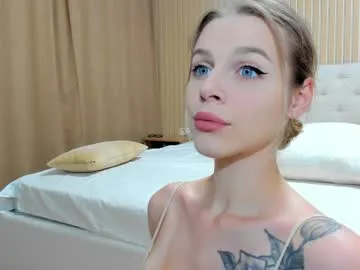 mila_polly_and_forester Image 17