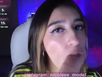 nicole_edwards Image 13