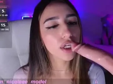 nicole_edwards Image 6