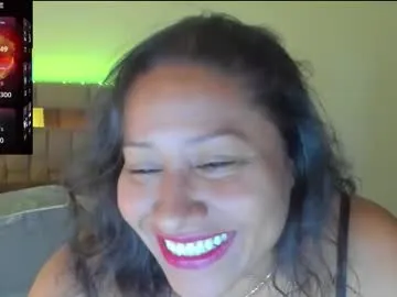 nyomi_browm Image 14