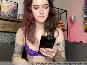 rae_moon's Thumb Image