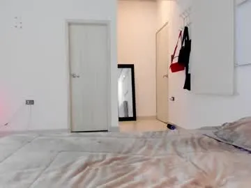 sweet_lia1_'s Thumb Image