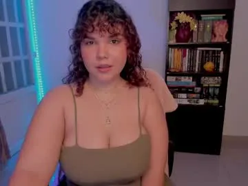 valen_smile_ Image 9