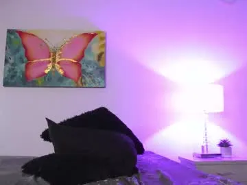 valentina_king18 Image 16