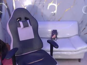 valeri_harpers4 Image 16