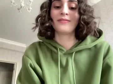 wonderland_stia's Thumb Image