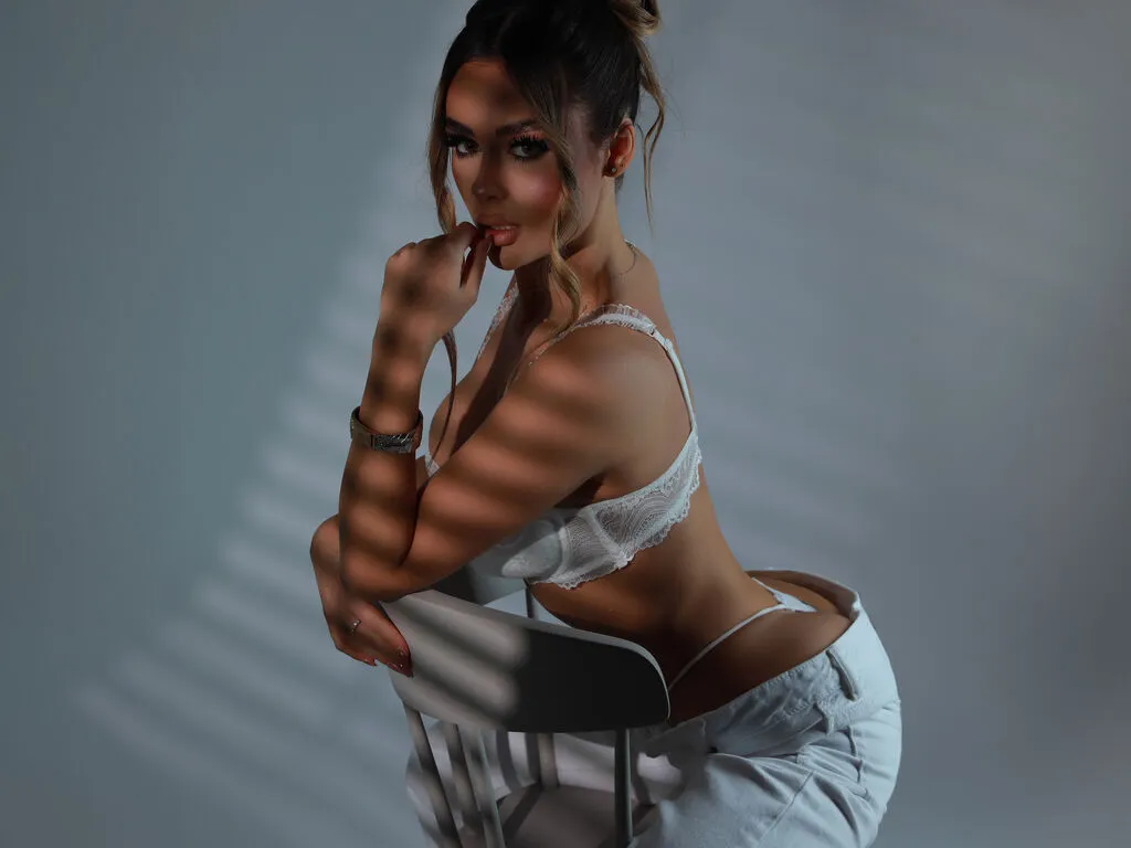 AyannaNur's Thumb Image