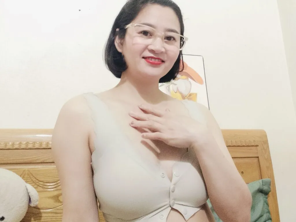 HueRina's Thumb Image