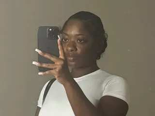 Amourmywayy's Thumb Image