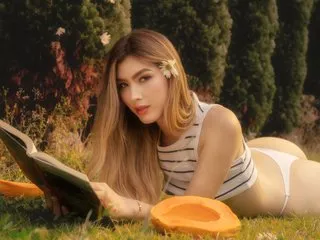 LauraFord's Thumb Image